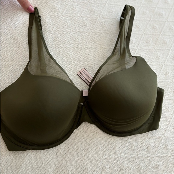 Victoria Secret Bra - Picture 1 of 5